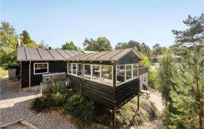 8 Bedroom Stunning Home In Ebeltoft, Ebeltoft